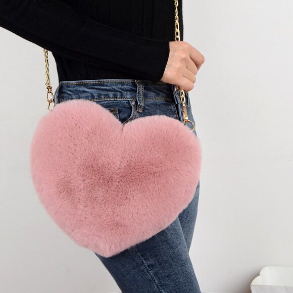 Heart Shaped Furry Crossbody Bag W/Gold Chain - 70's Retro - Dark Pink - NWT - Picture 2 of 12